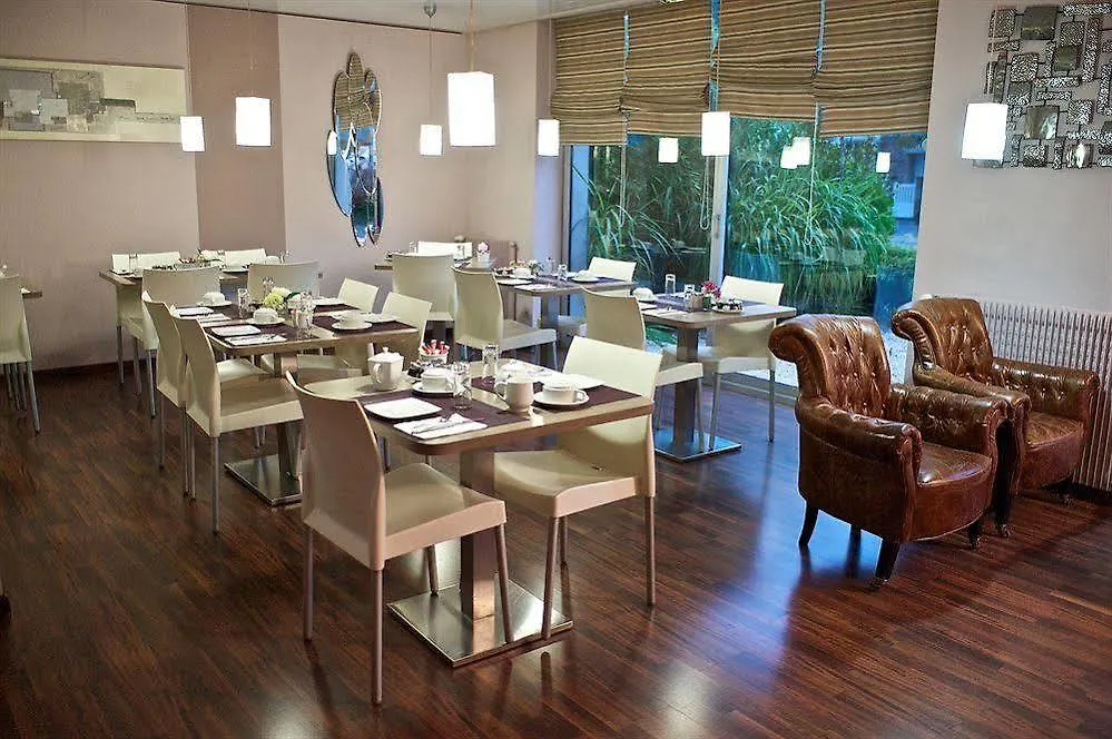 Brit Hotel Le Surcouf Saint-Malo 3*,